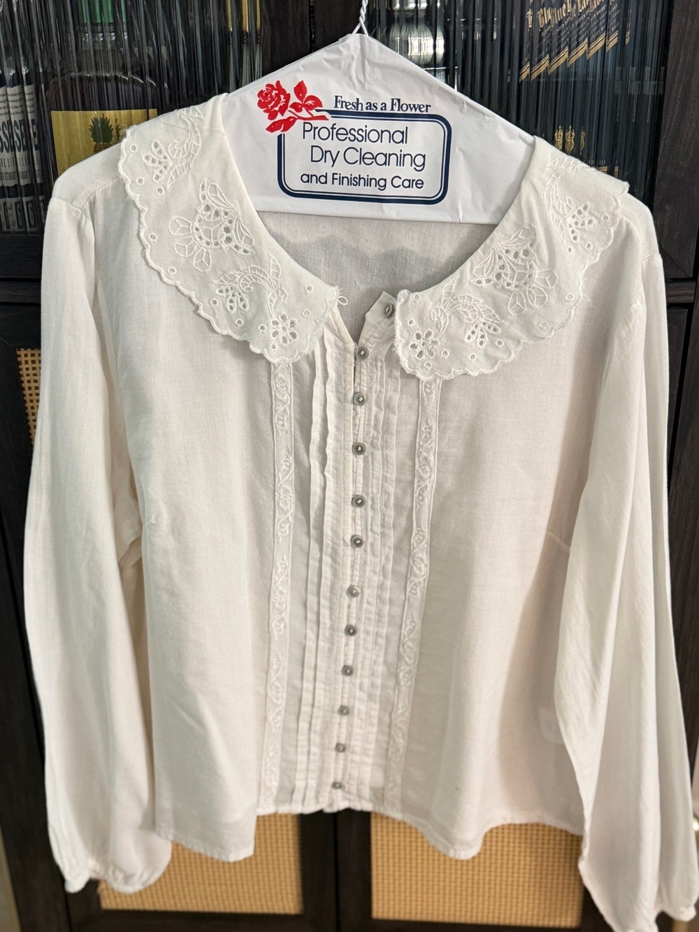 Lucky Brand Cream Eyelet Collar Button-Front Blouse lightweight NWOT L